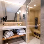 Yard Hotel Predboj
