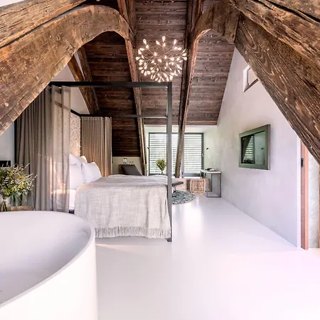 Hotel Yard 4*