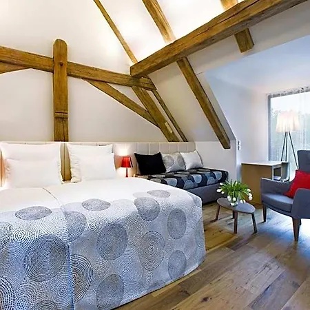 Yard Hotel 4*